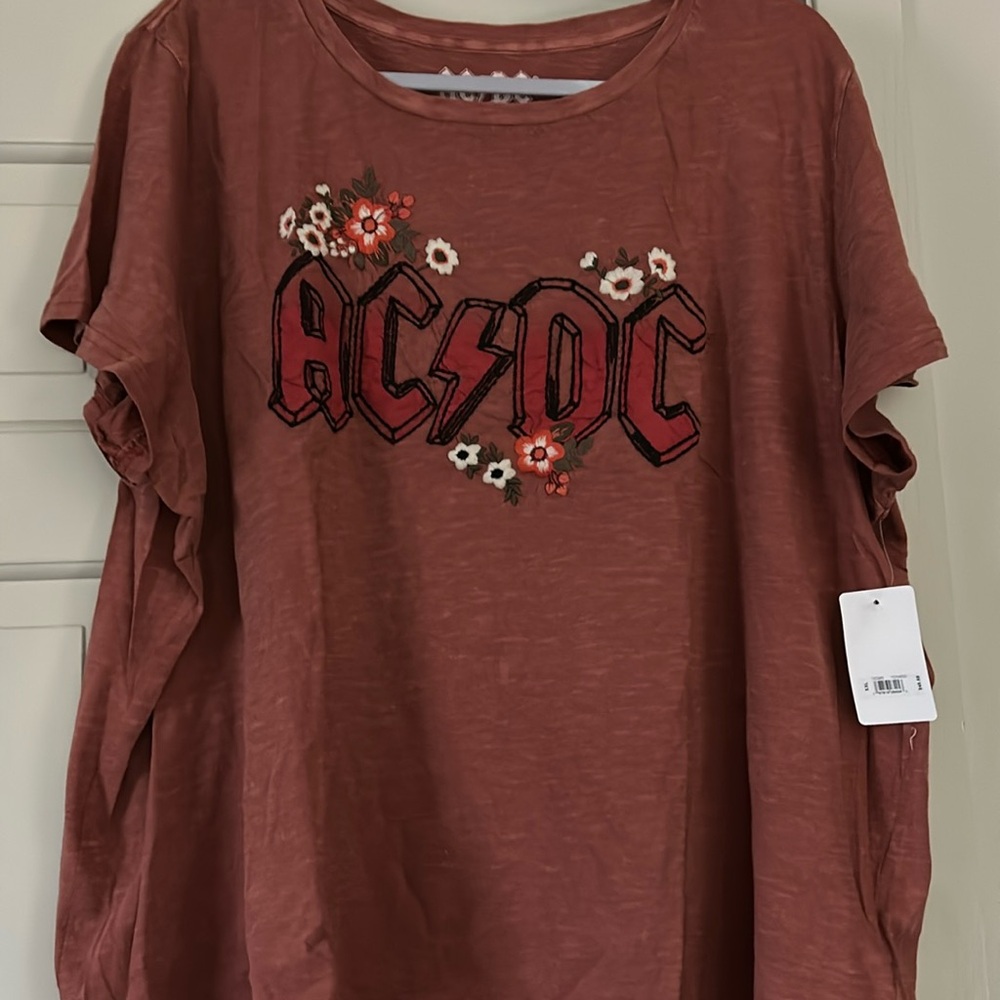 Lucky brand graphic tee
